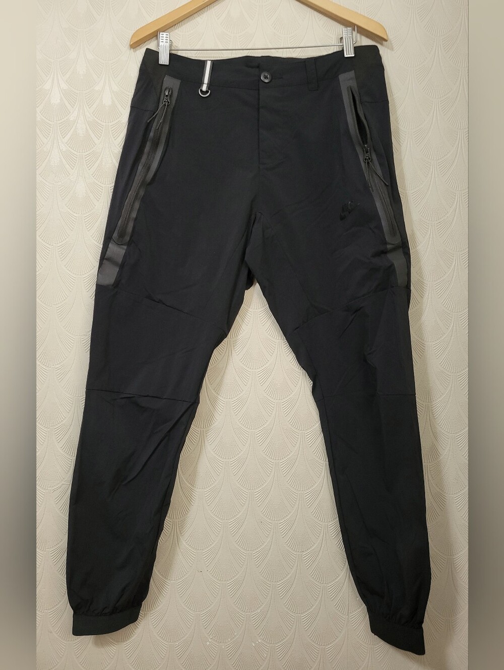 Nike Lab Tech Woven Jogger Nylon Pants Black 2.0 Men’s Size 32 Medium 746024-010